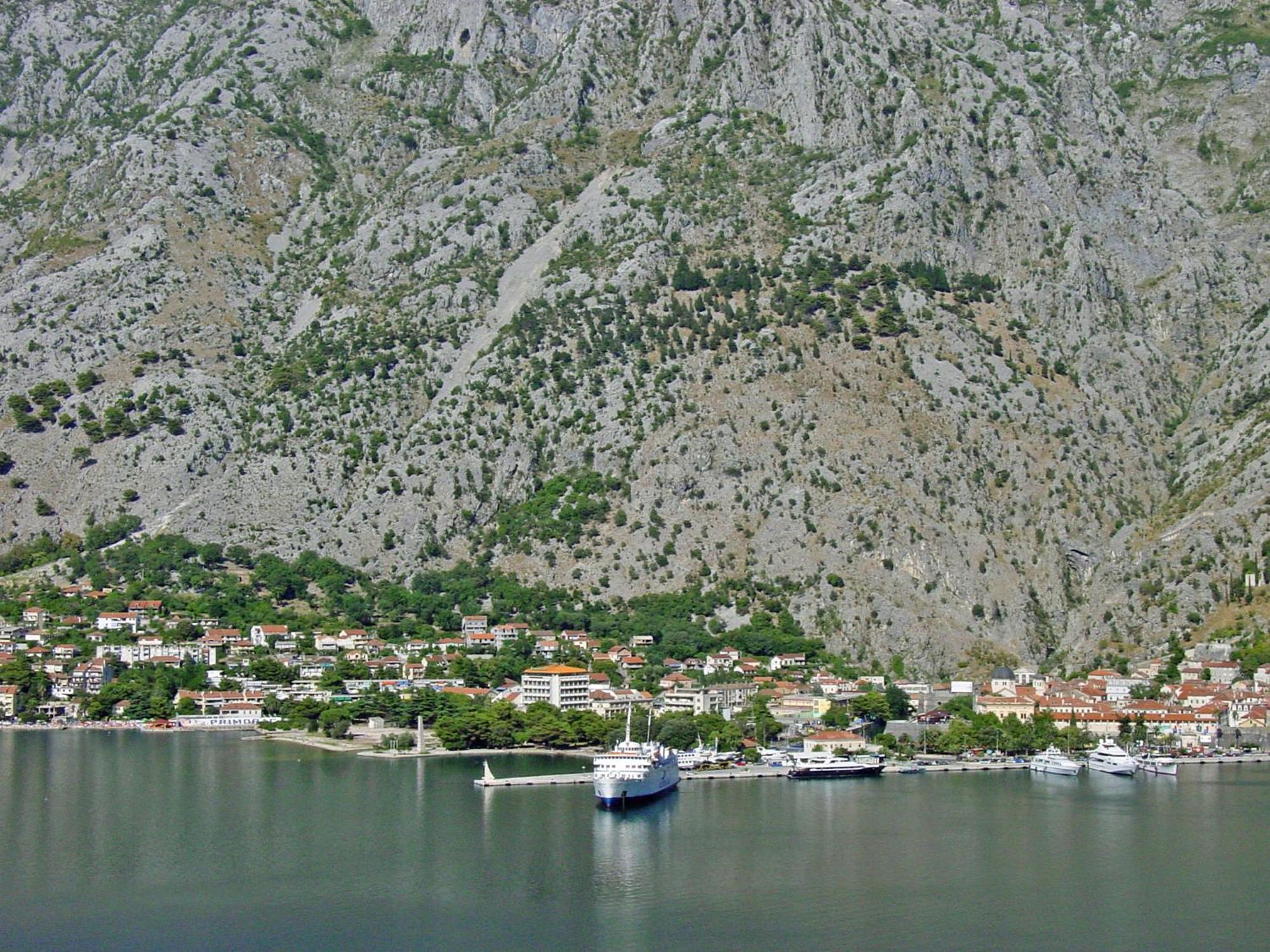 Apartment Mimosa Kotor Exterior photo