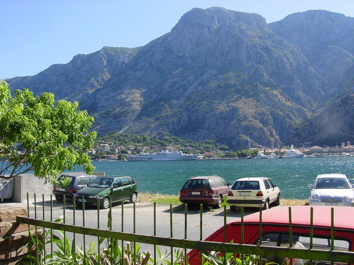 Apartment Mimosa Kotor Exterior photo